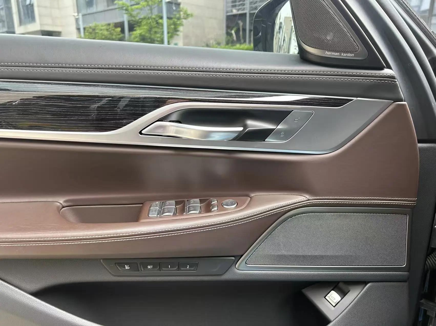 BMW 7 Series 2021 730Li M Sports Suit 10