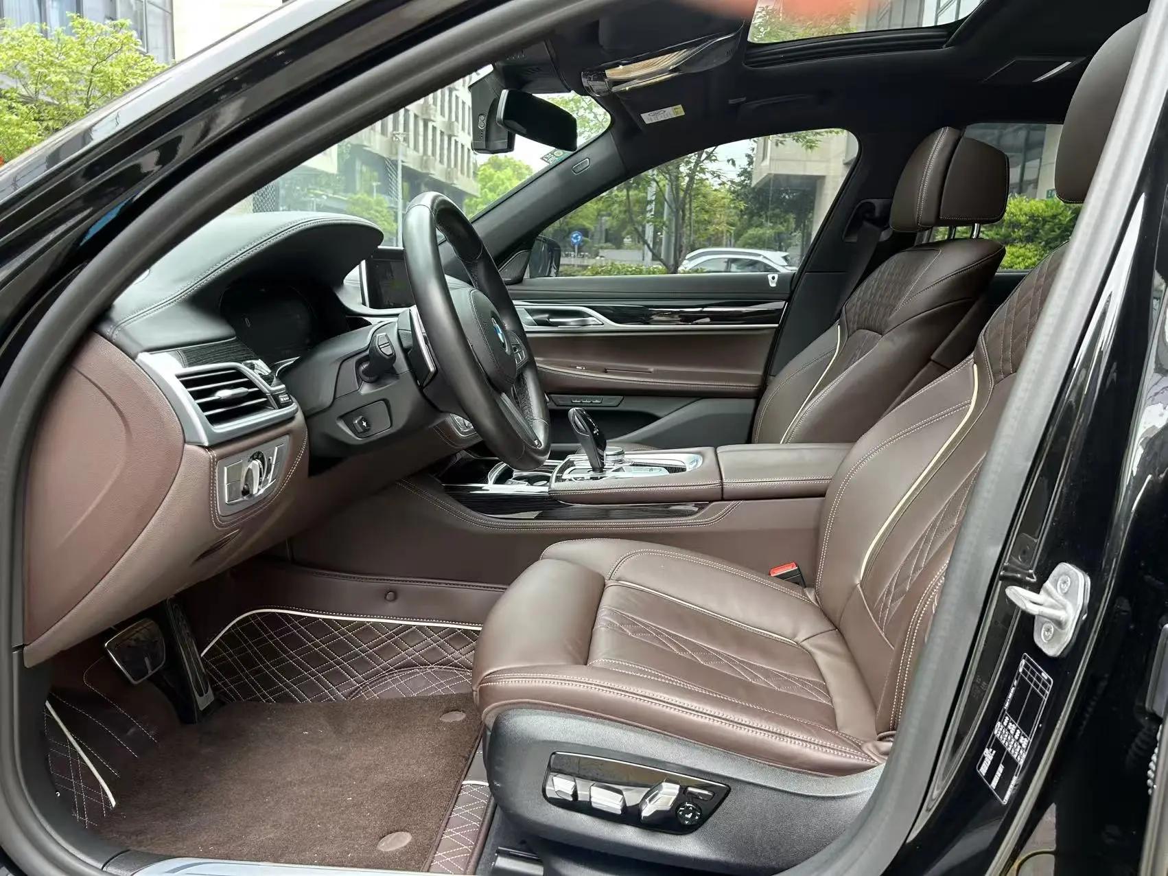BMW 7 Series 2021 730Li M Sports Suit 3