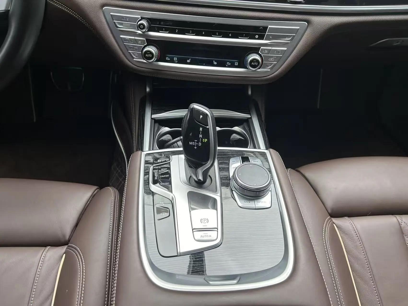 BMW 7 Series 2021 730Li M Sports Suit 8