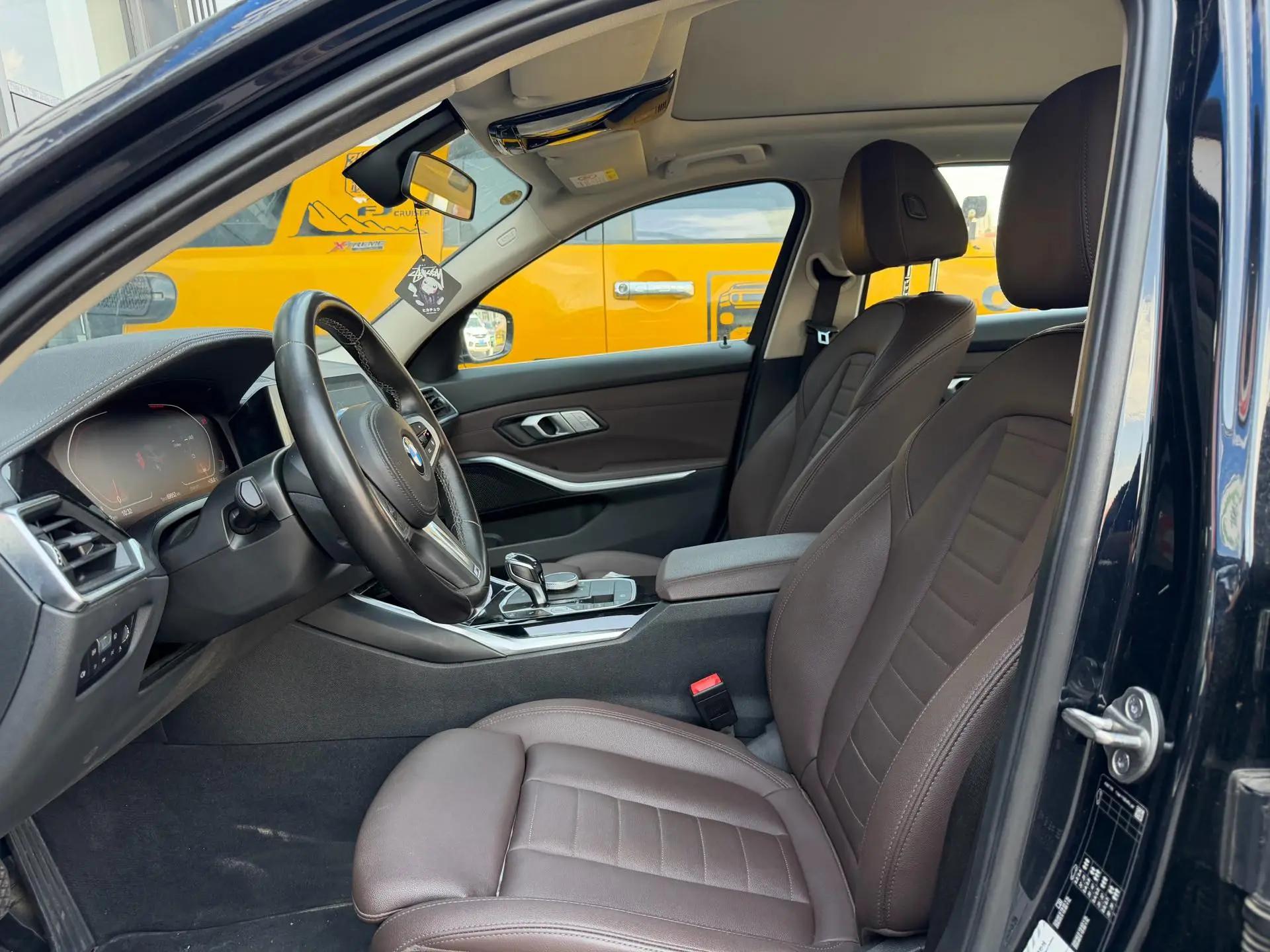 BMW 3 Series 2021 model, facelifted, 320Li M Sport Package 3