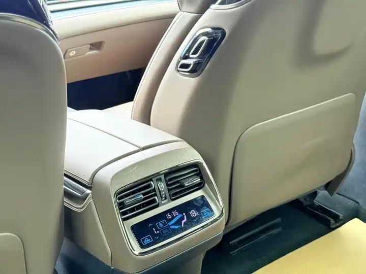 Han 2022 DM-i 121KM exclusive 19