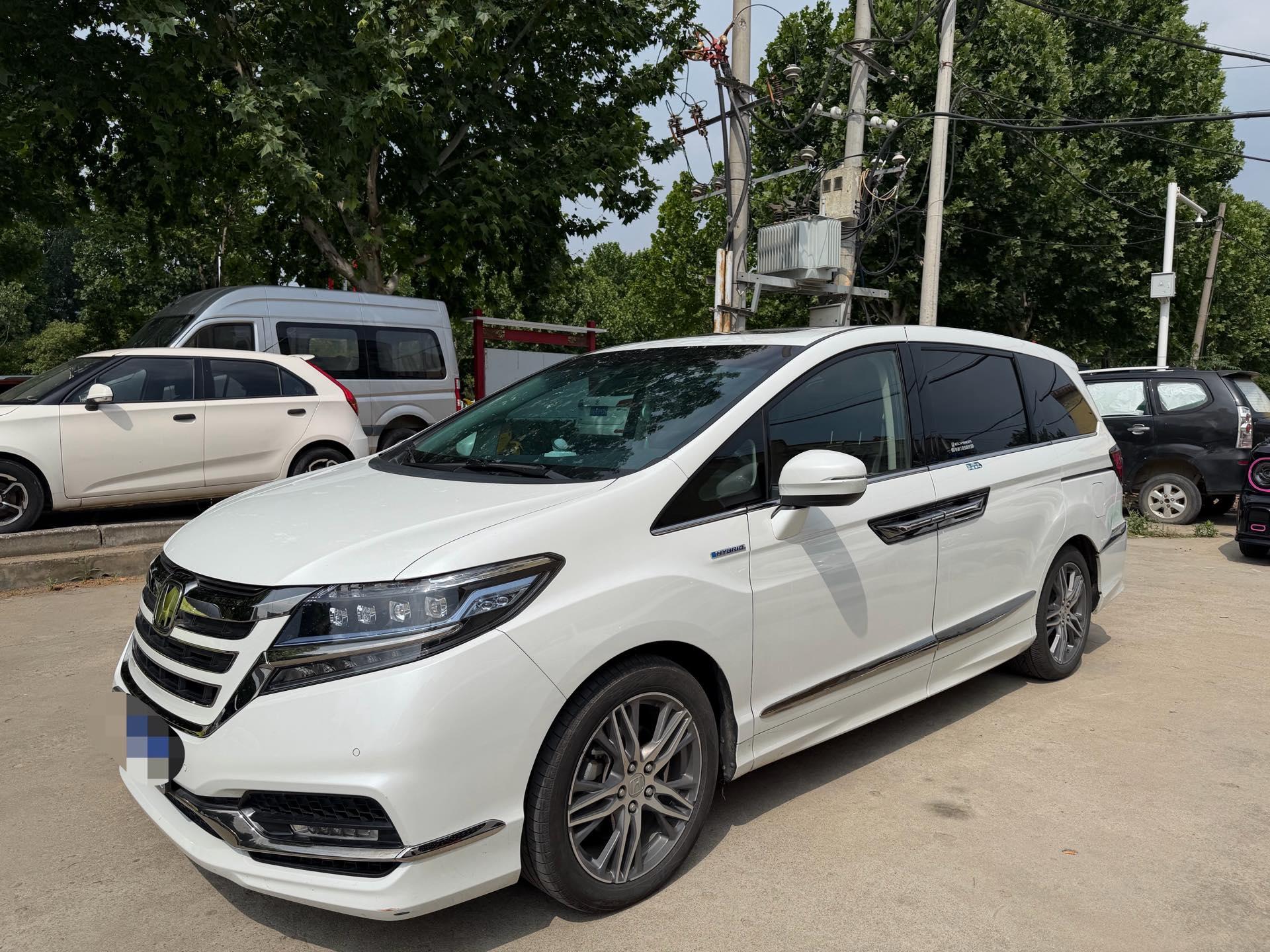 Elyson 2019 2.0L Hybrid Deluxe Edition