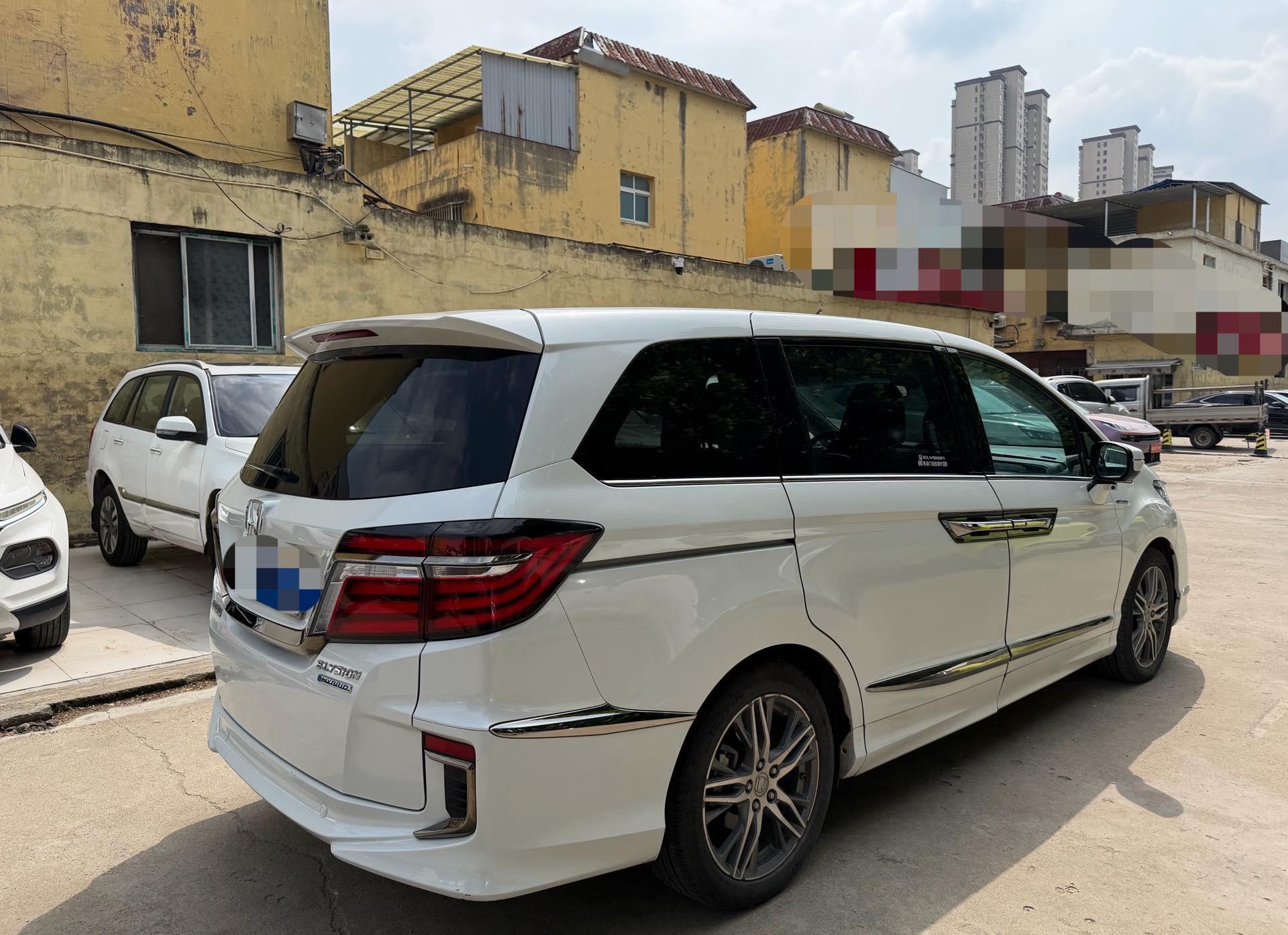 Elyson 2019 2.0L Hybrid Deluxe Edition 3