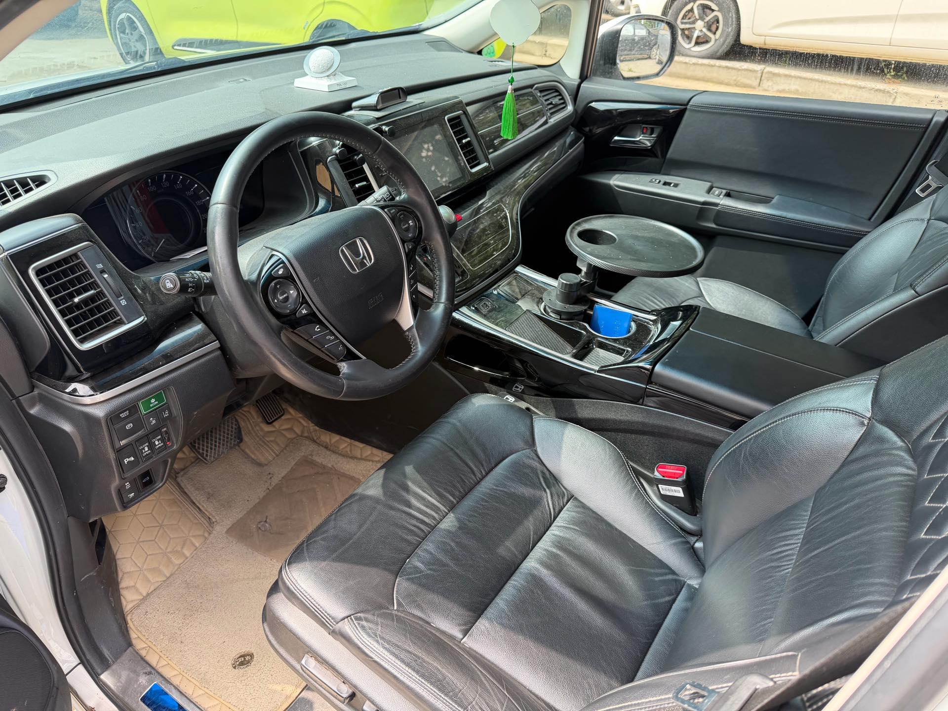 Elyson 2019 2.0L Hybrid Deluxe Edition 4
