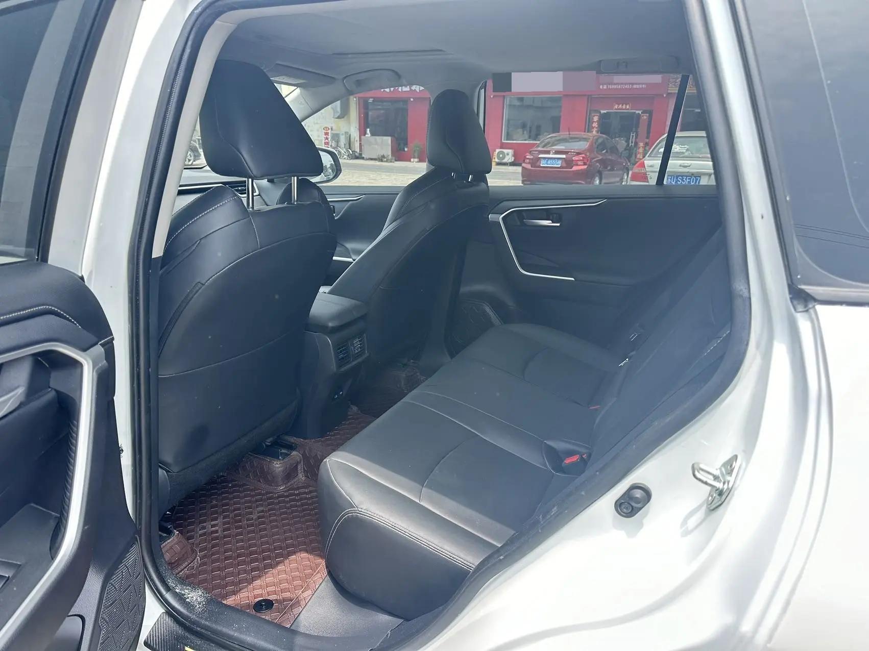 Toyota 2023 Wildlander 2.0 CVT Front-Wheel Drive Urban Edition Automatic 8