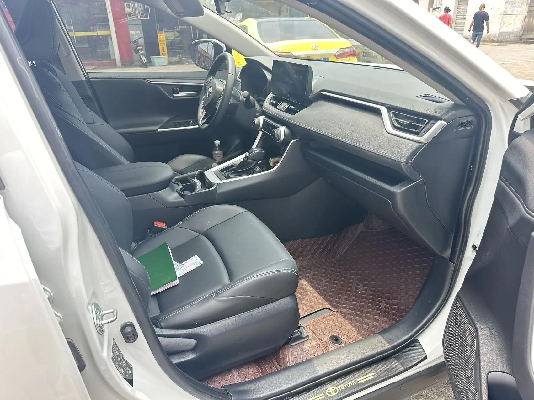 Toyota 2023 Wildlander 2.0 CVT Front-Wheel Drive Urban Edition Automatic 9