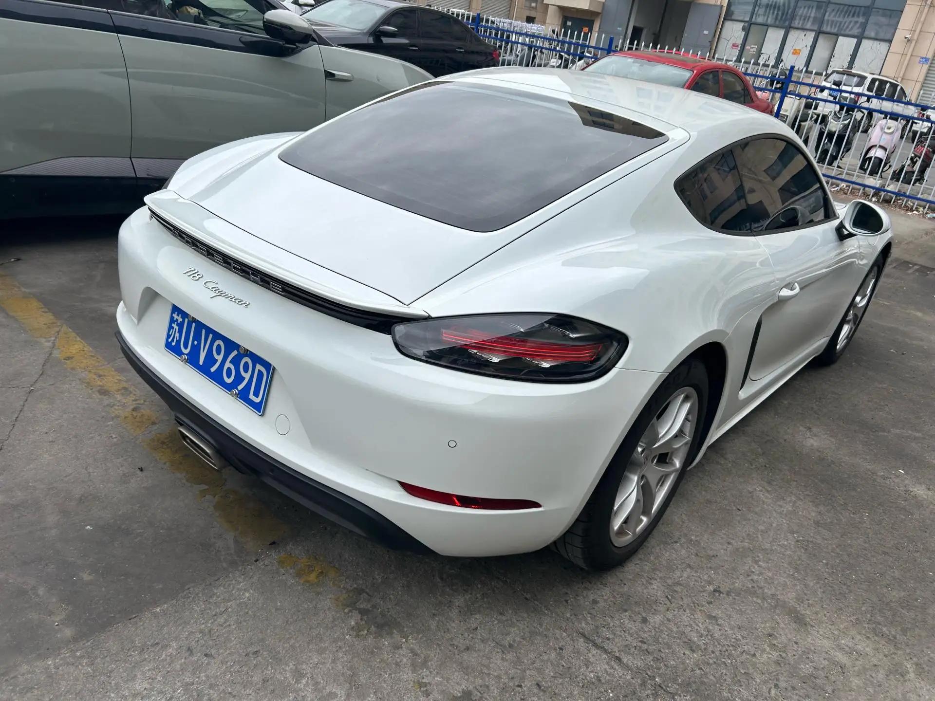 Porsche 718 2022 Cayman 2.0T 4