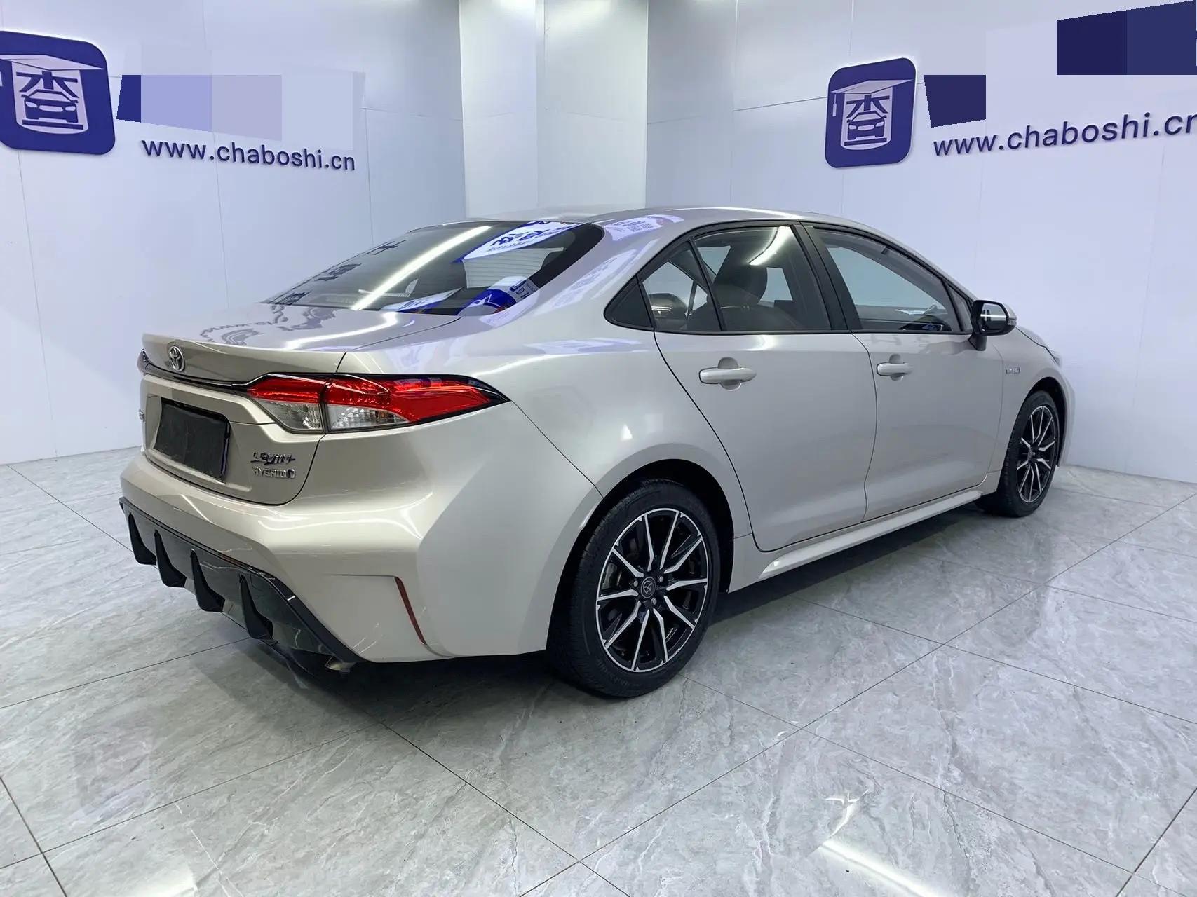 Toyota 2023 Lei Ling Shuangqing 1.8 Stepless Intelligent Electric Hybrid Sports Edition Automatic Gear 17
