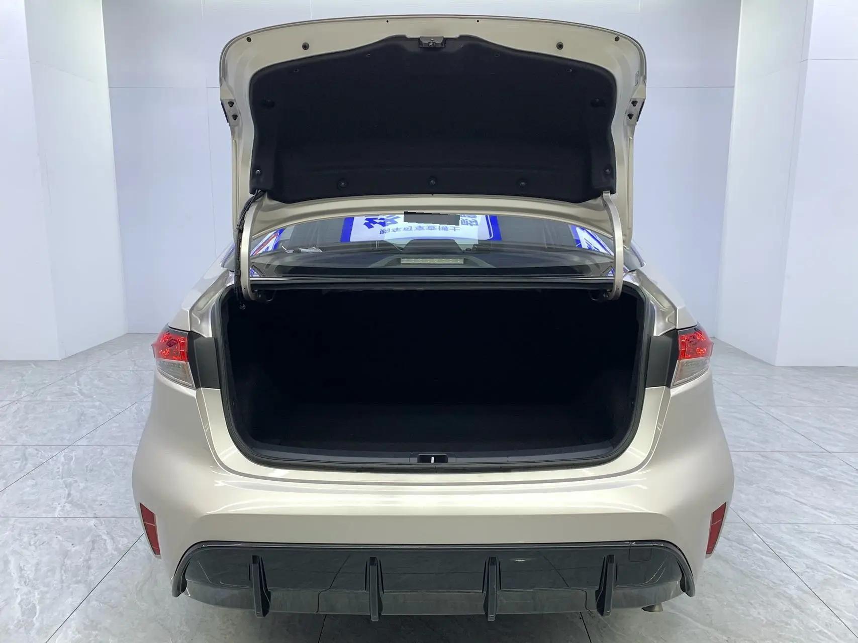 Toyota 2023 Lei Ling Shuangqing 1.8 Stepless Intelligent Electric Hybrid Sports Edition Automatic Gear 18