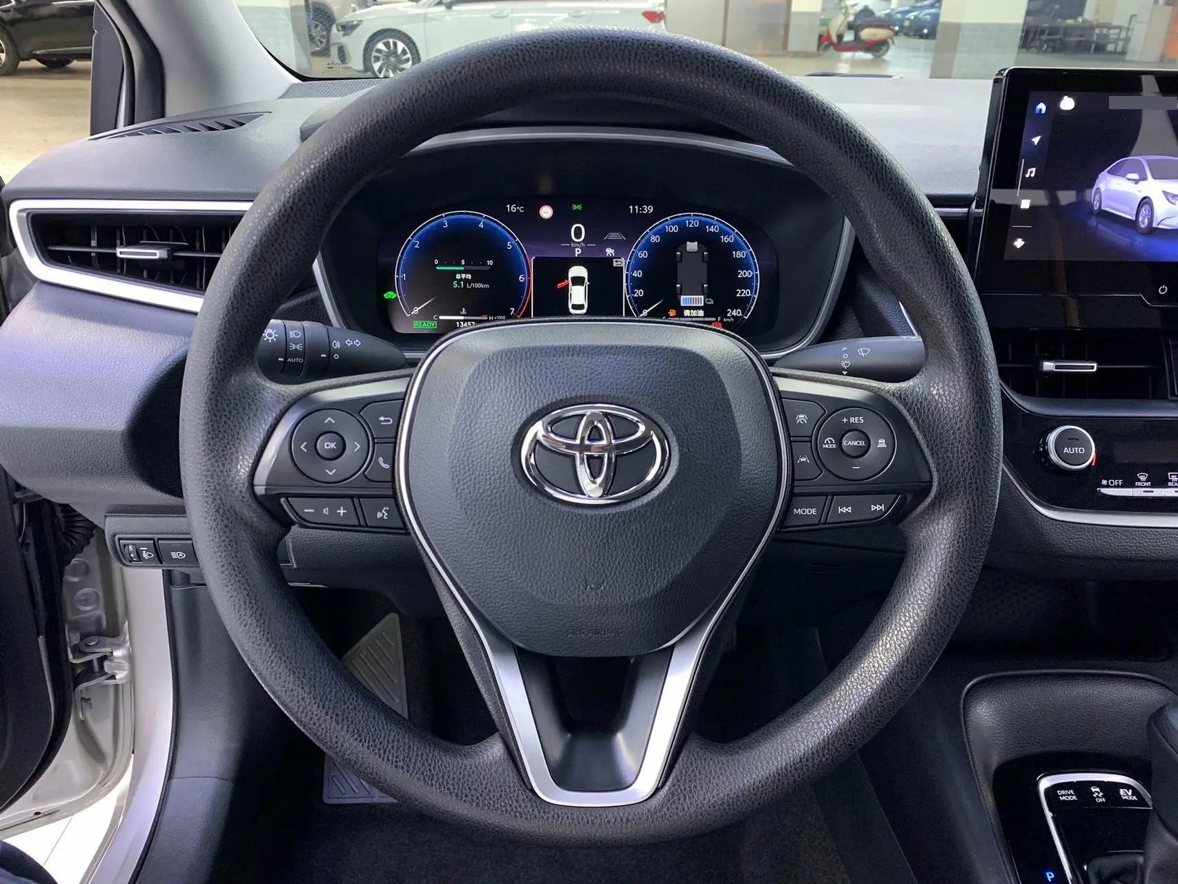 Toyota 2023 Lei Ling Shuangqing 1.8 Stepless Intelligent Electric Hybrid Sports Edition Automatic Gear 6