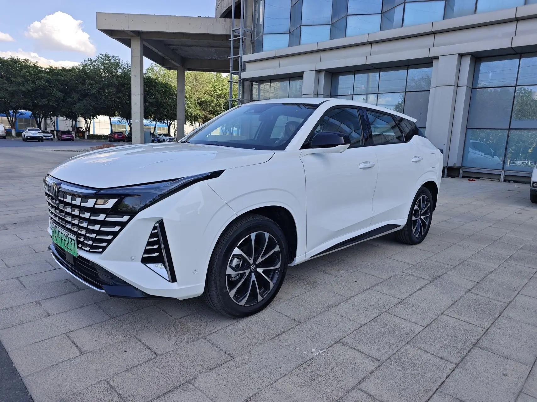 ChangAn UNI-Z 2024 Blue Whale Smart Electric iDD 125km Excellence