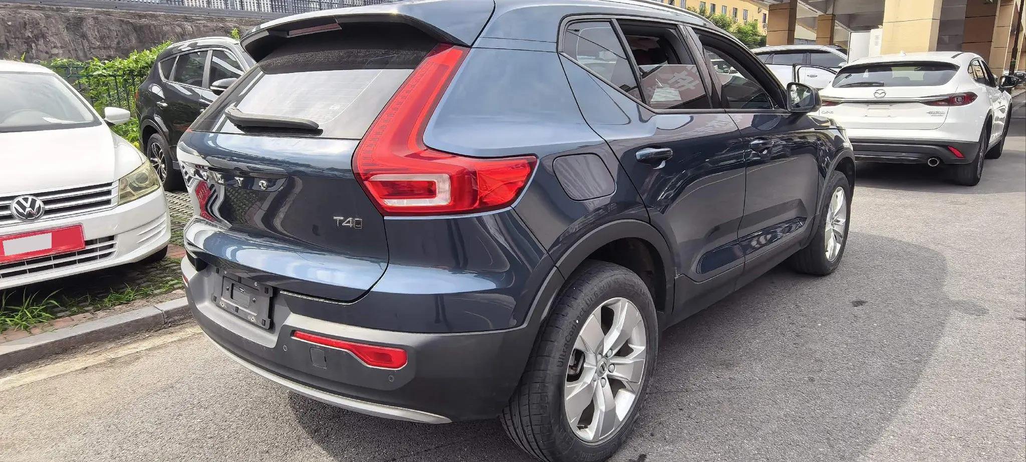 Volvo XC40 2022 T4 4-wheel drive smart fashion version 4