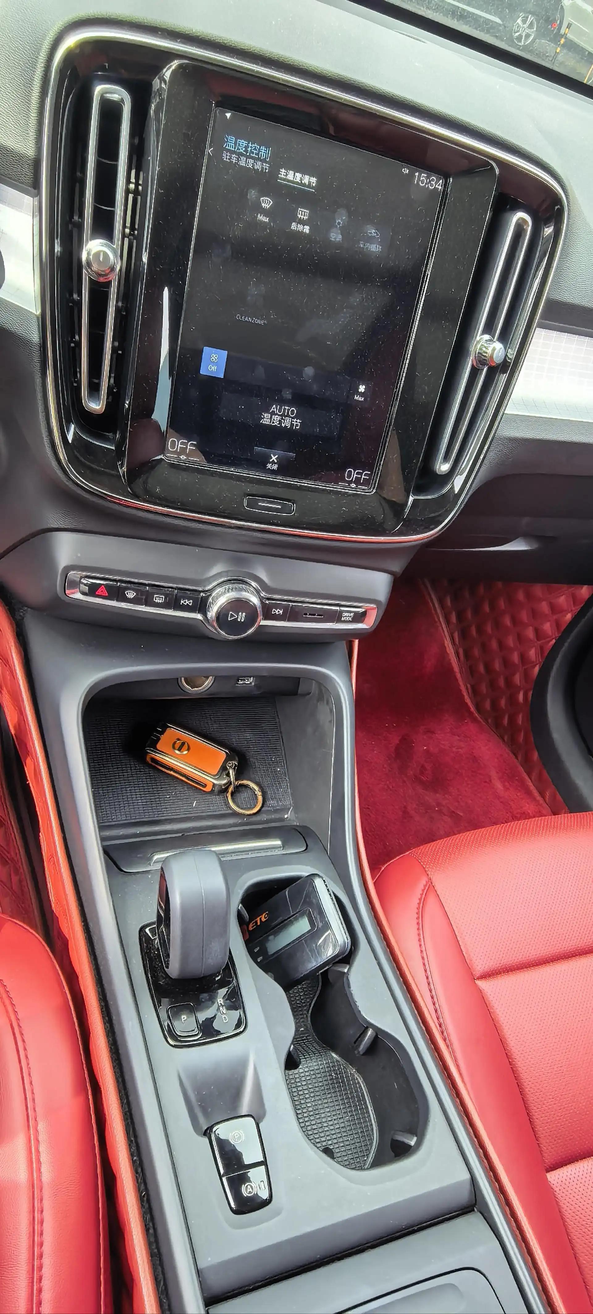 Volvo XC40 2022 T4 4-wheel drive smart fashion version 6