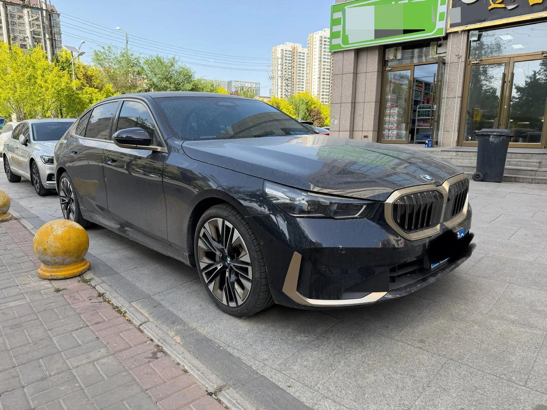 BMW 5 Series 2024 530Li 48V 2.0T Luxury Model M Sport Package Automatic 2