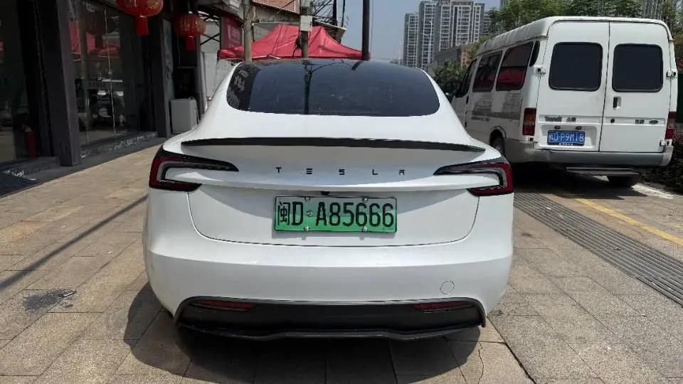 Tesla 2025 Model 3 Rear-Wheel Drive Automatic 8