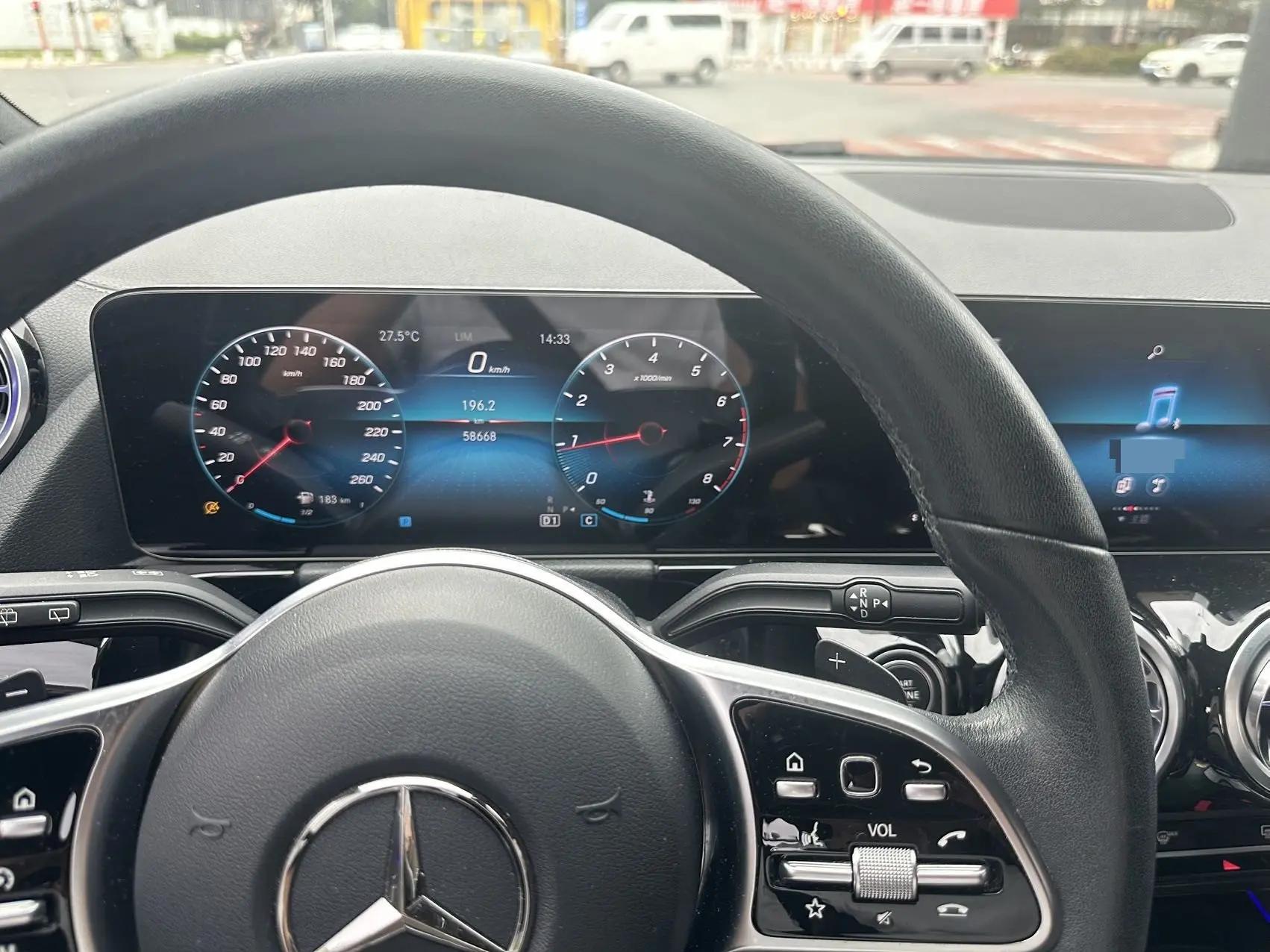 Mercedes Benz GLA 2020 model GLA 200 7