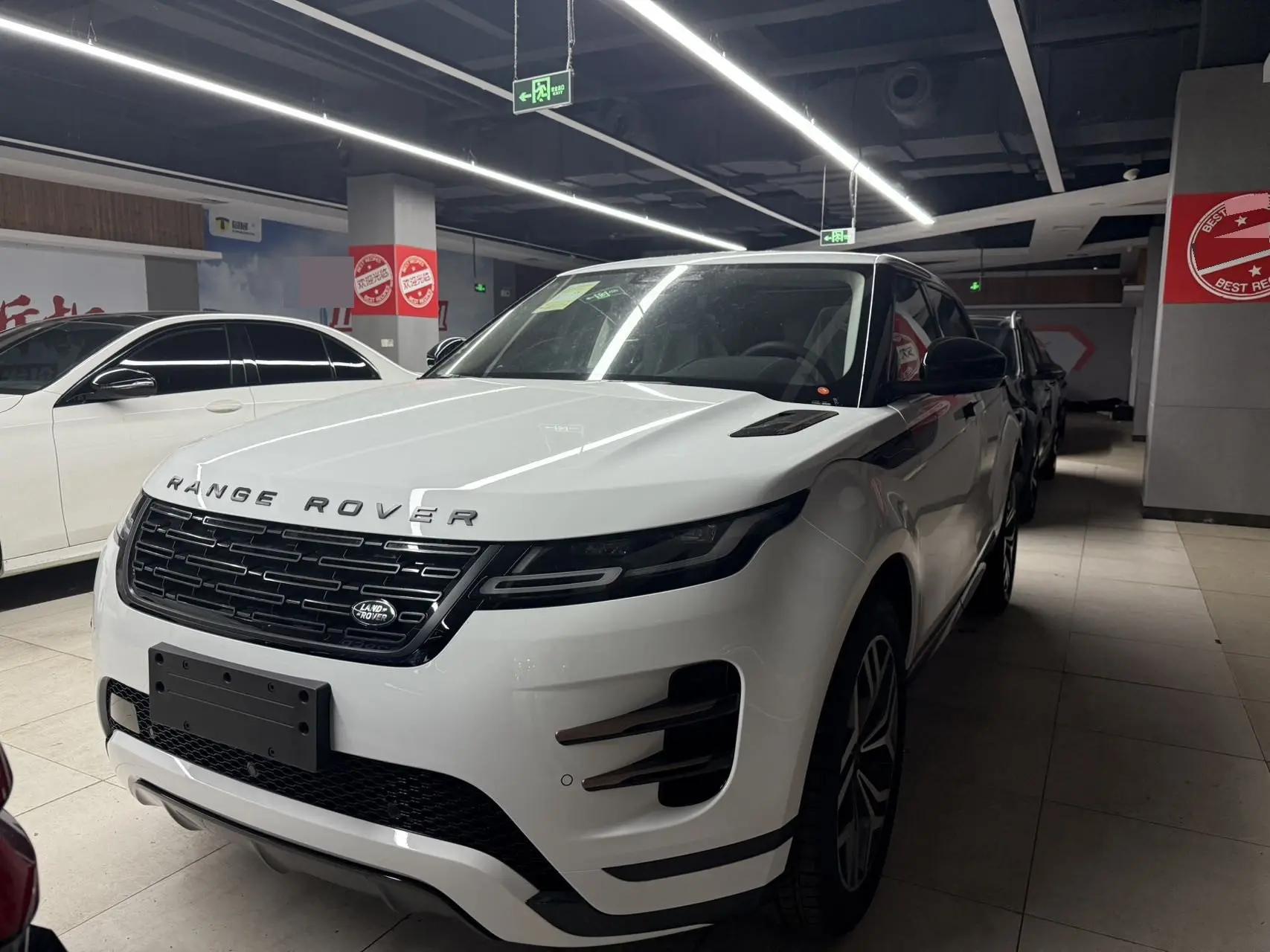 Open image lightbox: Land Rover 2026 Range Rover Aurora L 48V 2.0T SE Automatic