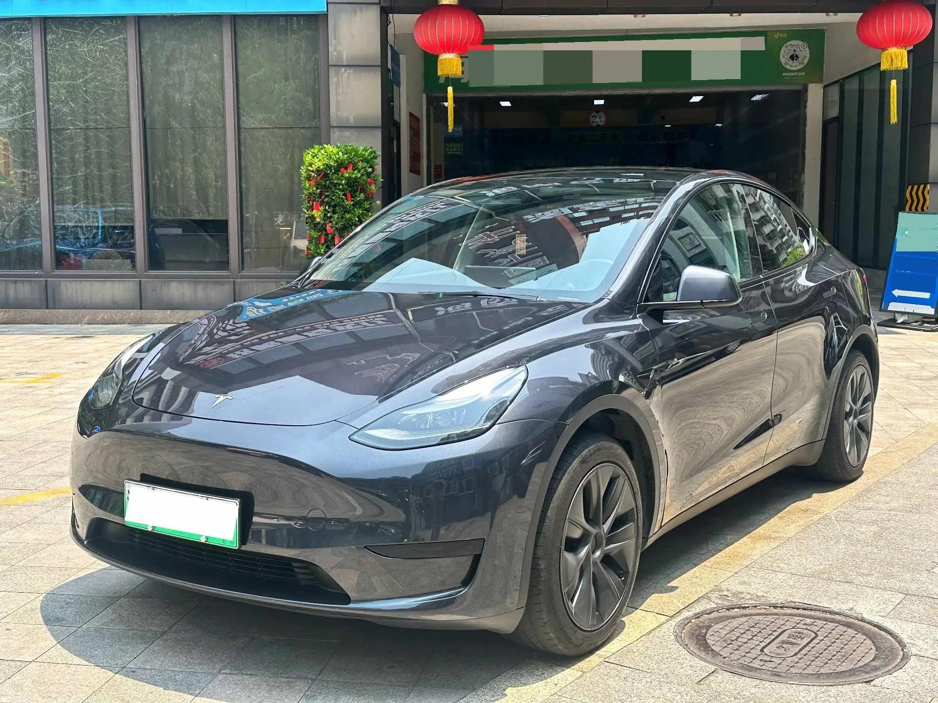 2024 Model Y Rear-Wheel Drive Edition