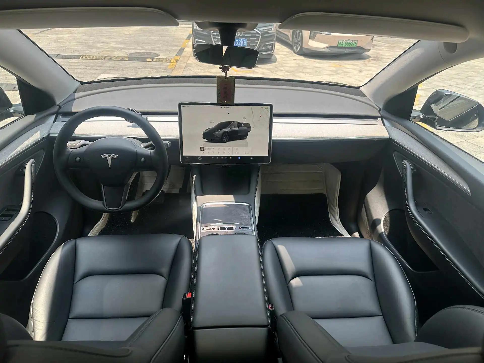 2024 Model Y Rear-Wheel Drive Edition 6