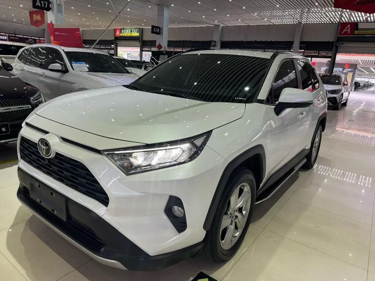 RAV4 Rongfeng 2021 2.0L CVT Two-Drive Fashion Edition