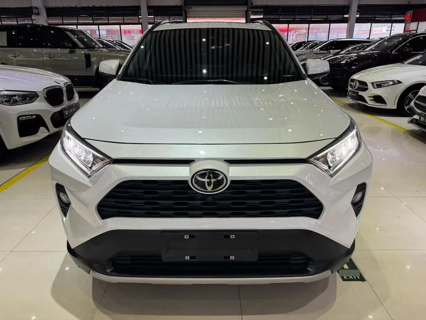 RAV4 Rongfeng 2021 2.0L CVT Two-Drive Fashion Edition 2