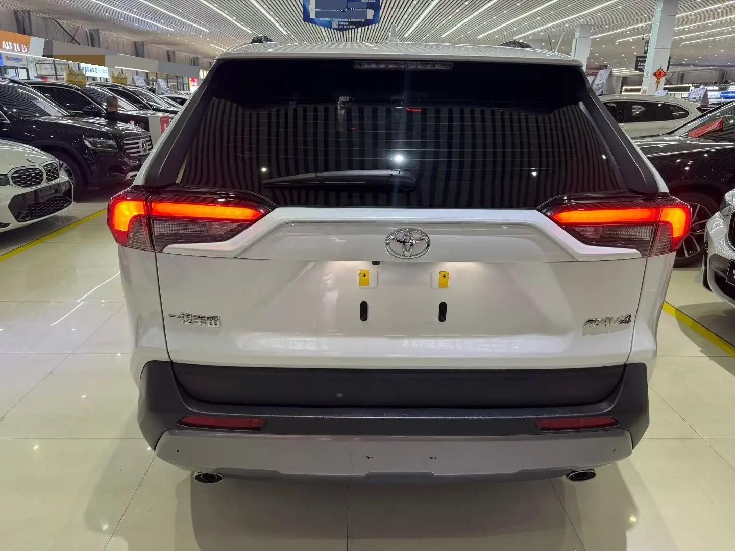 RAV4 Rongfeng 2021 2.0L CVT Two-Drive Fashion Edition 8