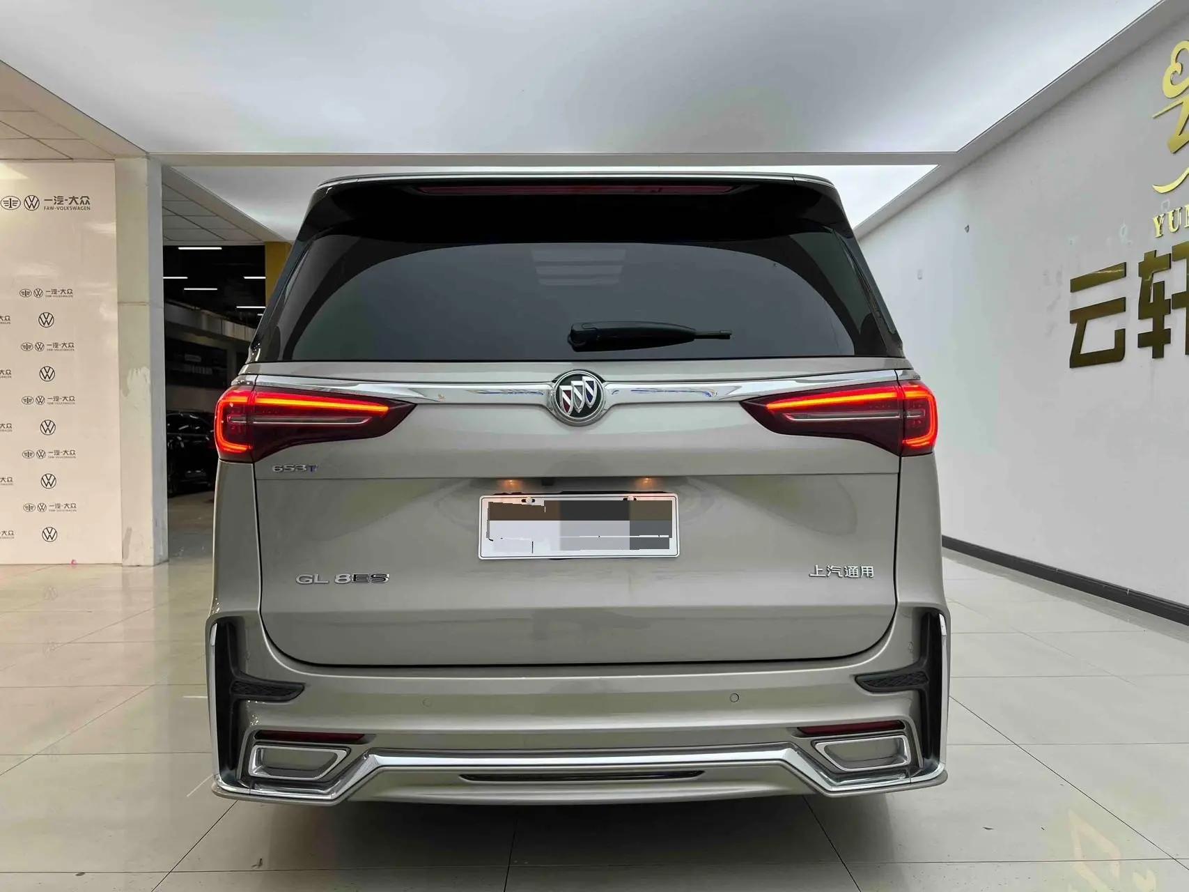 Buick GL8 2022 ES Lu Zun 653T Comfort 8
