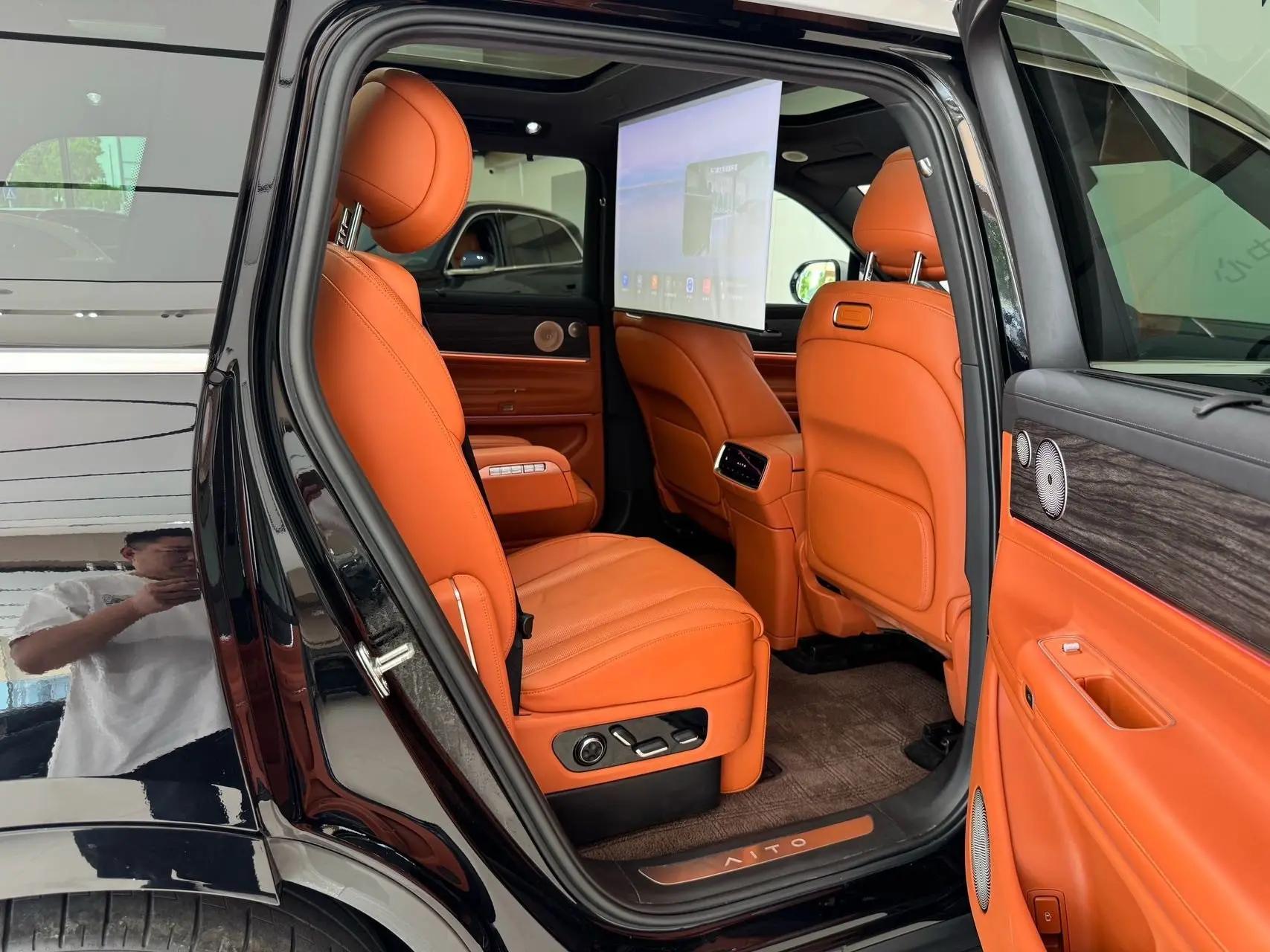 AITO M9 2024 extended range Ultra version 42kWh 12