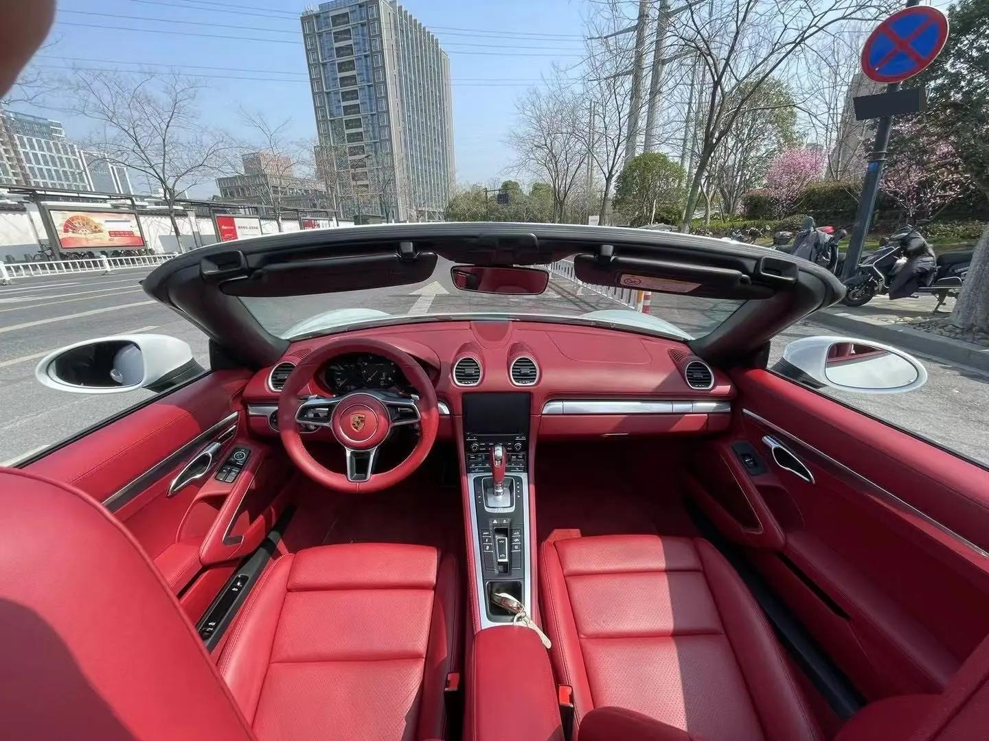 Porsche 718 2020 Boxster 2.0T 4