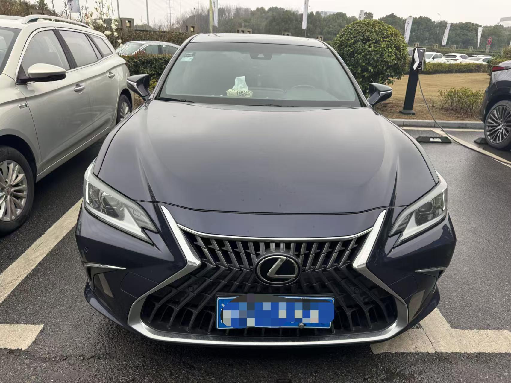 Lexus ES 2021 260 Excellence Edition 2
