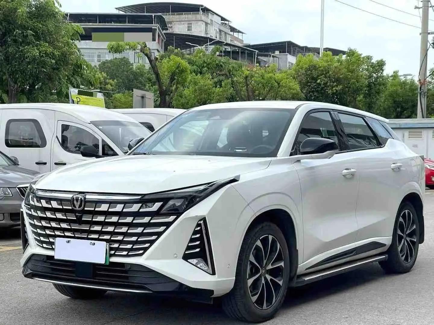 Open image lightbox: ChangAn UNI-Z 2024 Blue Whale Smart Electric iDD 125km Excellence