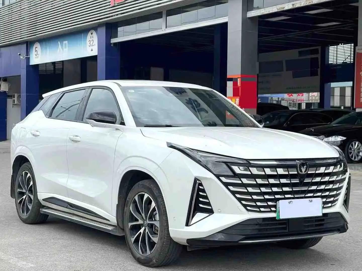 ChangAn UNI-Z 2024 Blue Whale Smart Electric iDD 125km Excellence 3