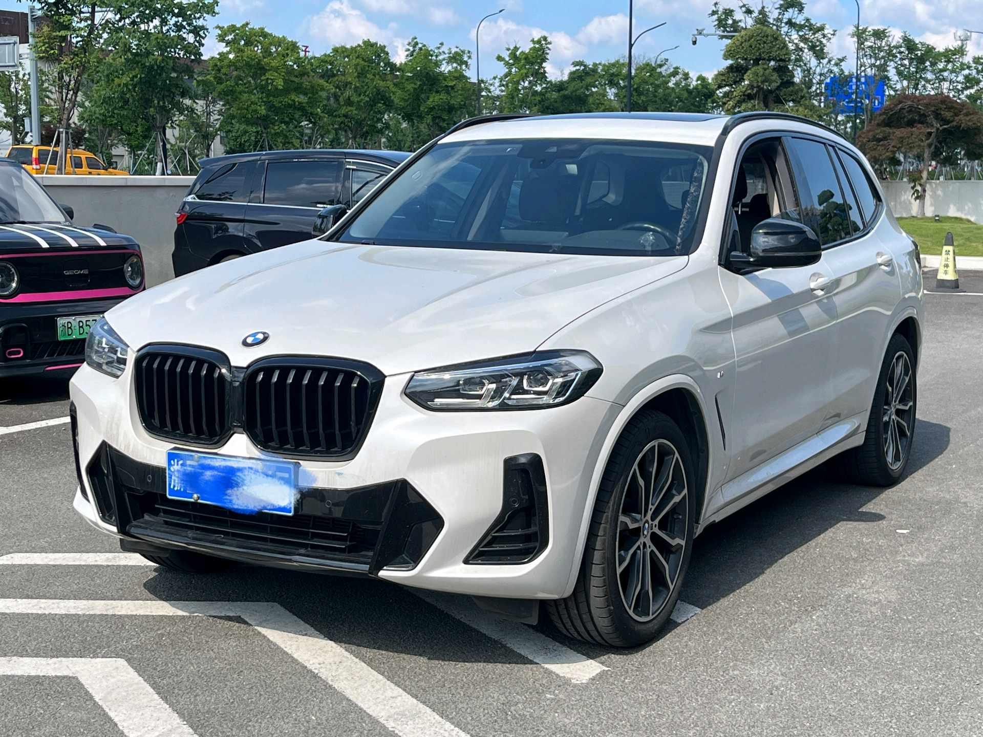 BMW X3 2022 xDrive30i Leading M Obsidian Night Suit