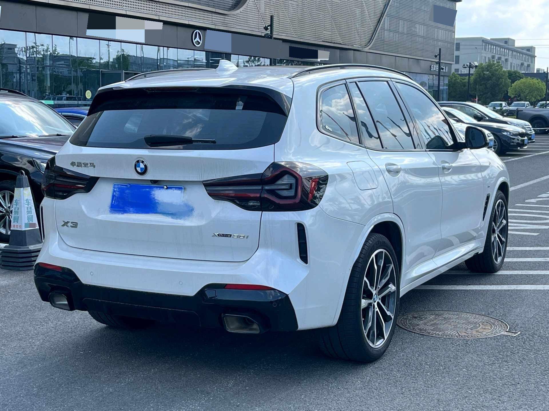 BMW X3 2022 xDrive30i Leading M Obsidian Night Suit 9