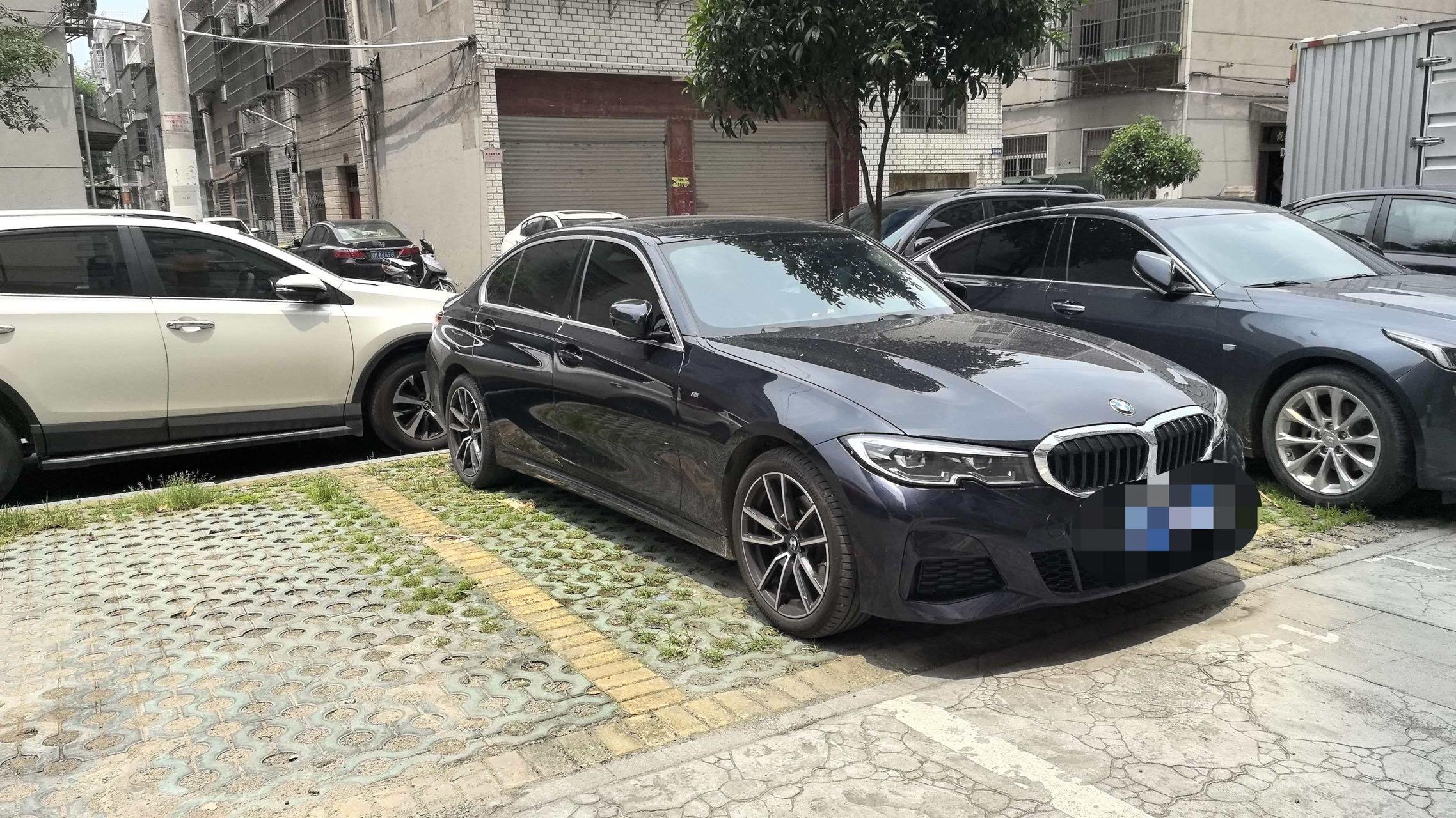 BMW 3 Series 2022 320Li M Sports Suit 2