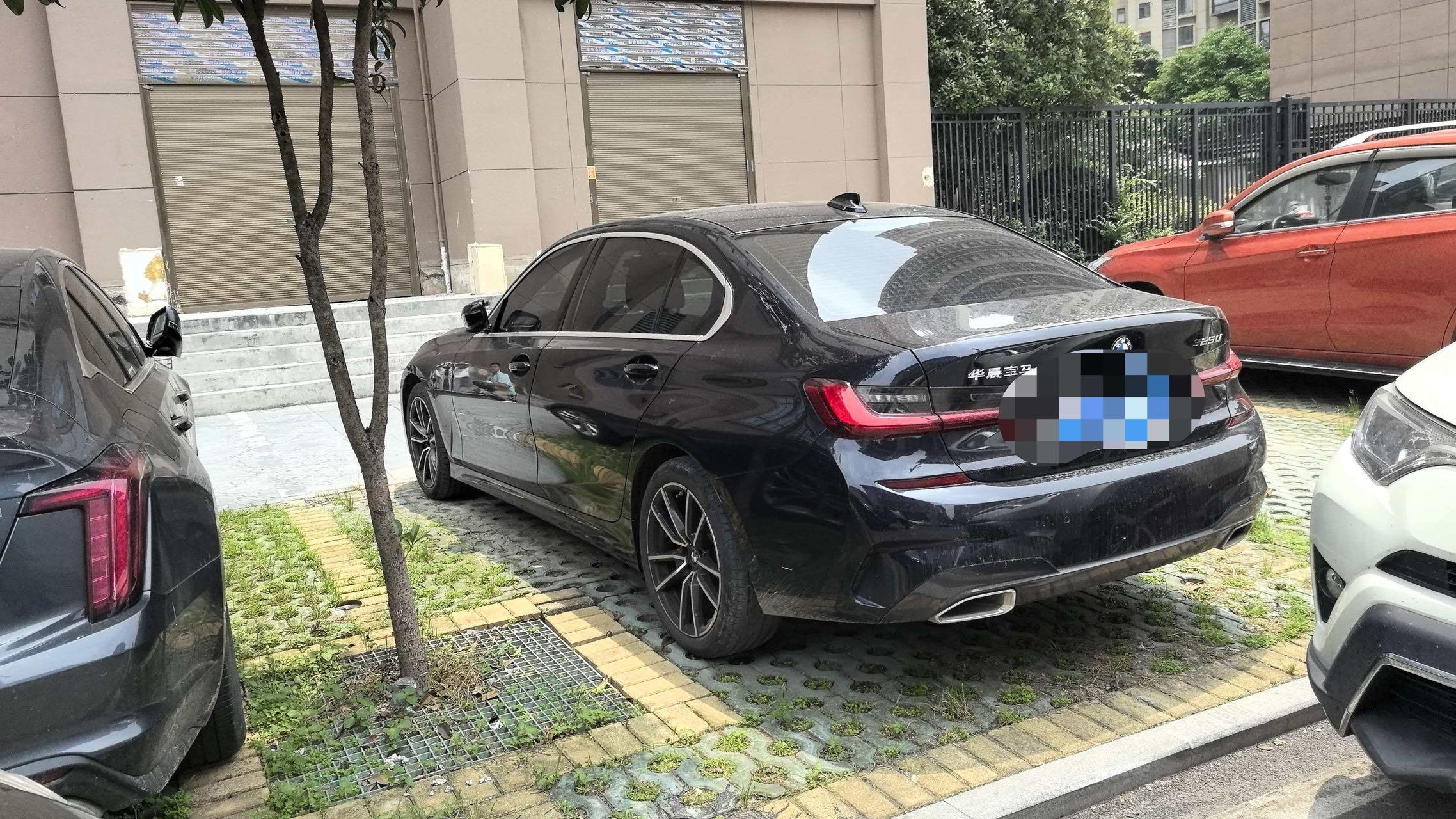 BMW 3 Series 2022 320Li M Sports Suit 4