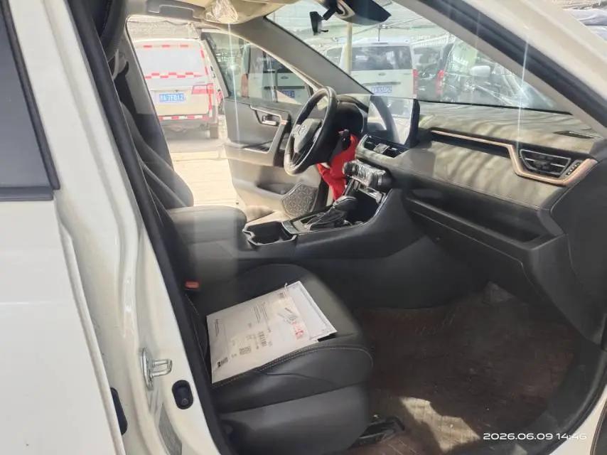 Toyota 2024 Wilanda 2.0 Stepless Two-Drive City Edition Automatic Gear 9