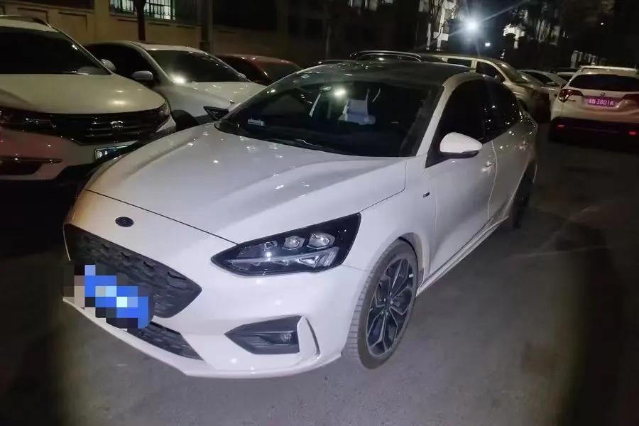 Focus 2021 sedan EcoBoost 180 automatic ST Line