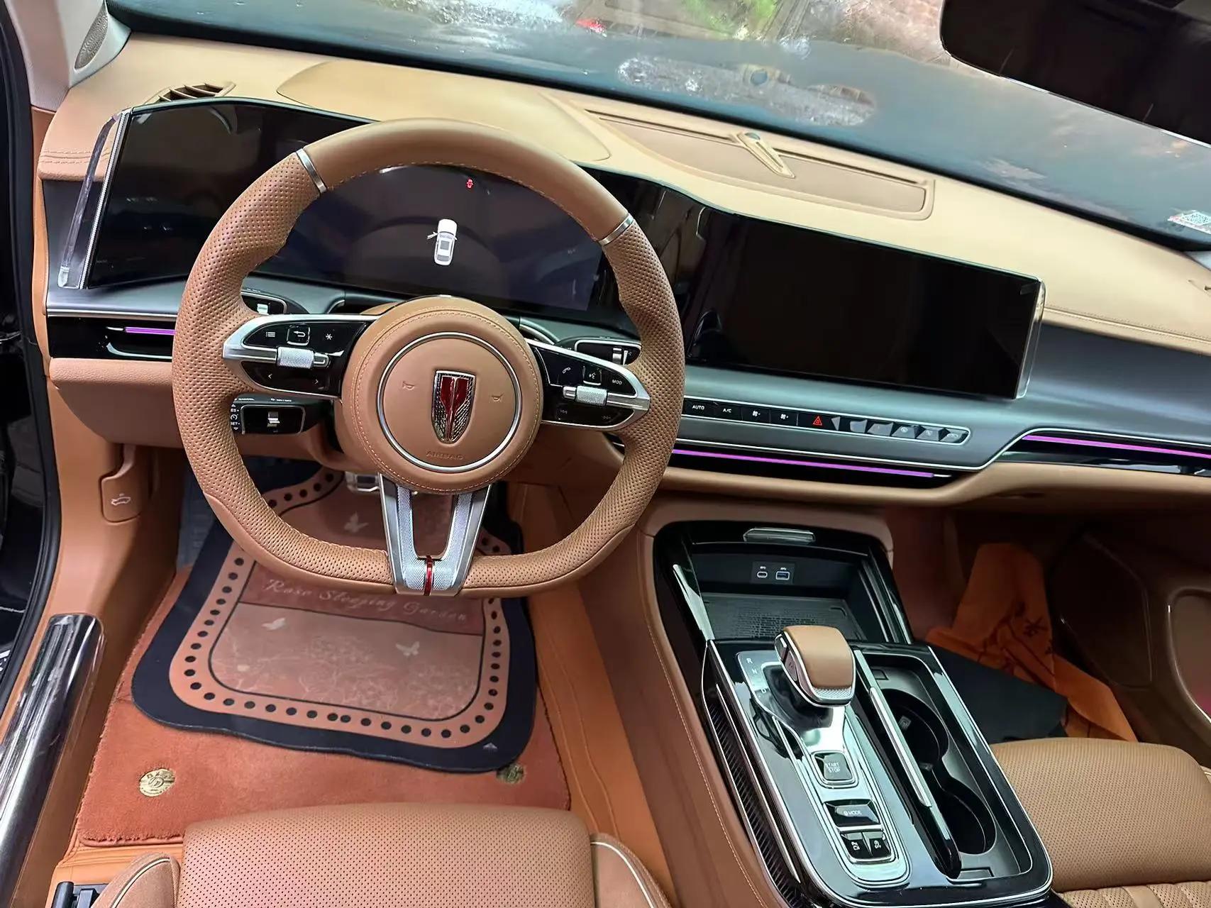 HongQi 2025 H9 48V 2.0T Two-Drive Flag Enjoy Deluxe Business Edition 5-seat Automatic Gear 6