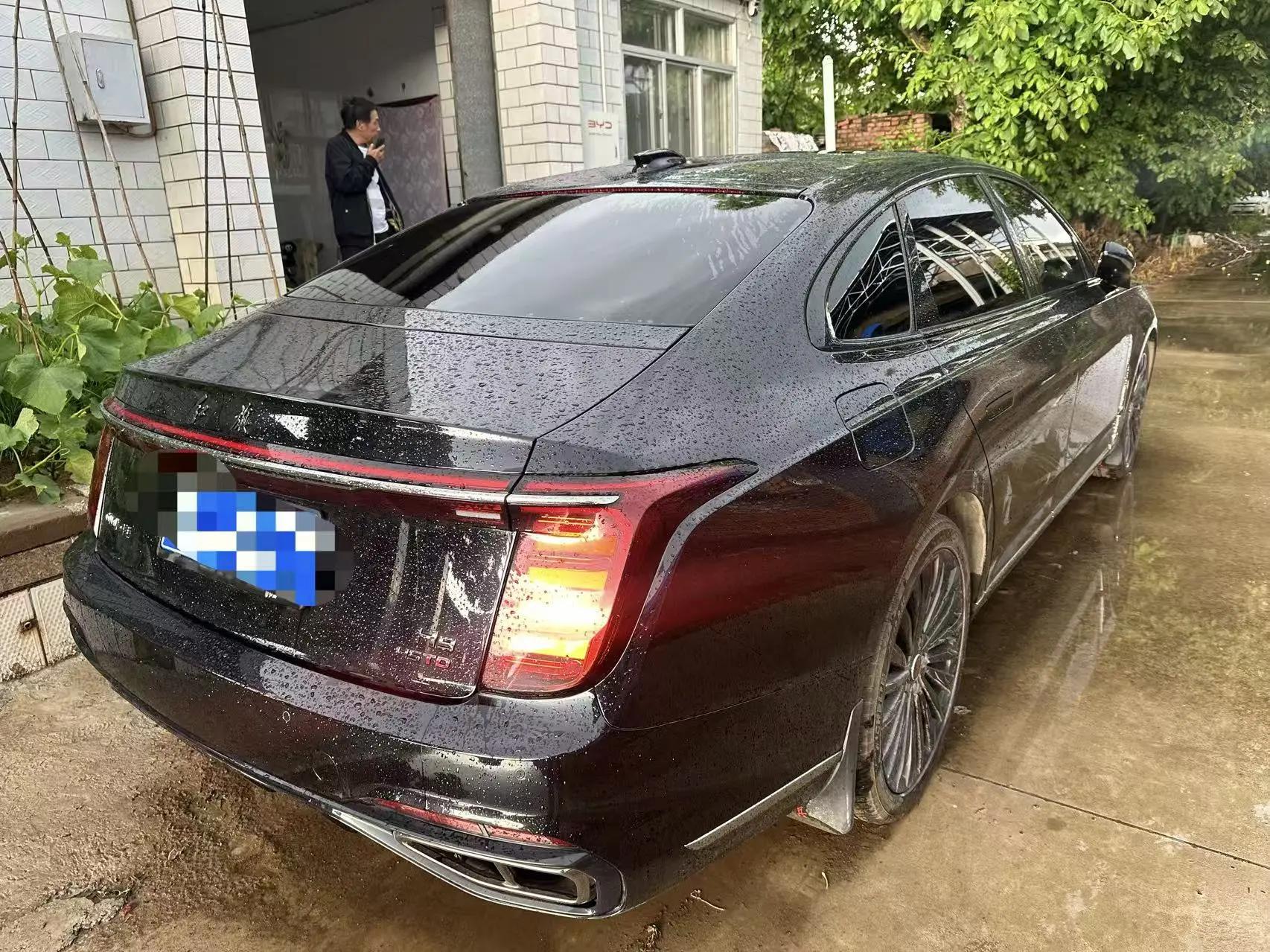 HongQi 2025 H9 48V 2.0T Two-Drive Flag Enjoy Deluxe Business Edition 5-seat Automatic Gear 7
