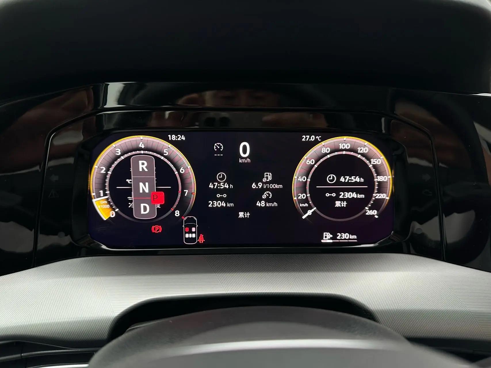 Volkswagen 2025 Golf 8 PRO 1.5TSI 300TSI Automatic 8