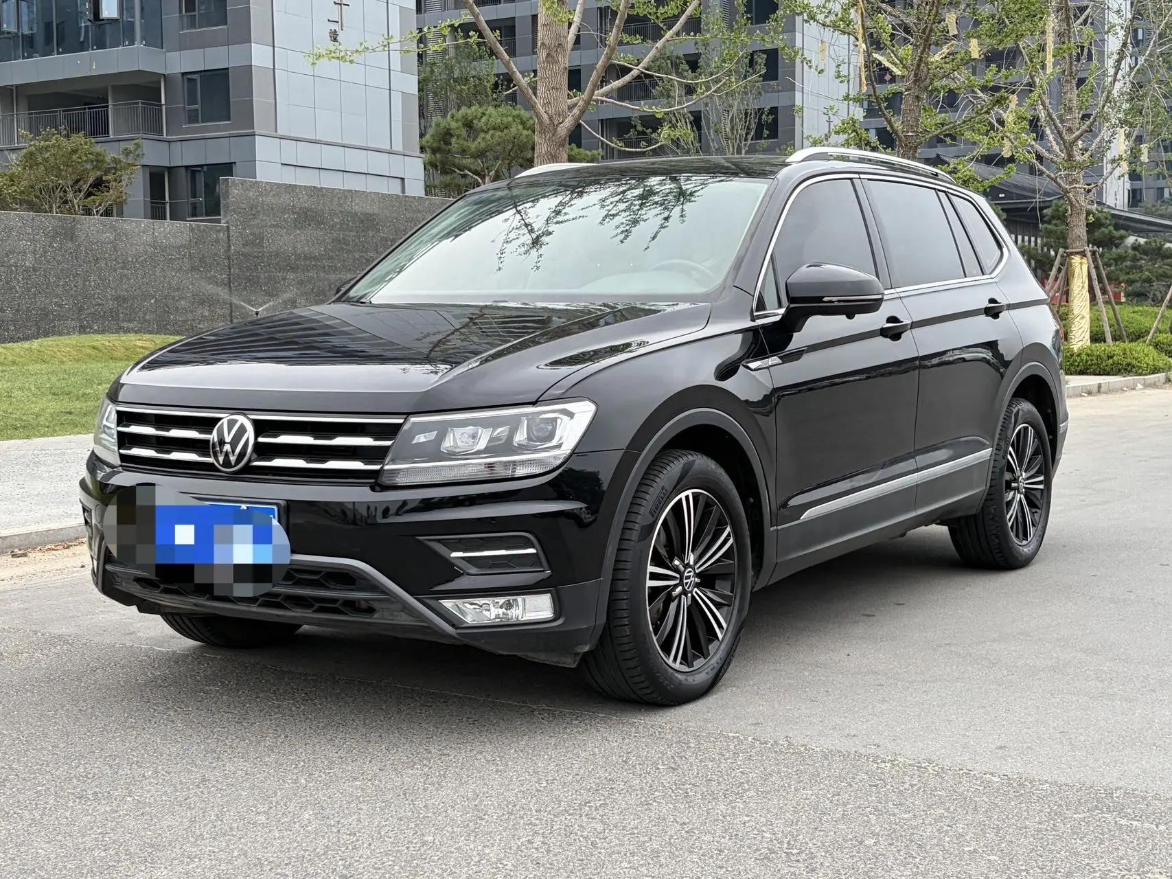 Open image lightbox: Tiguan L 2021 330TSI Automatic Two-Drive Smart Edition