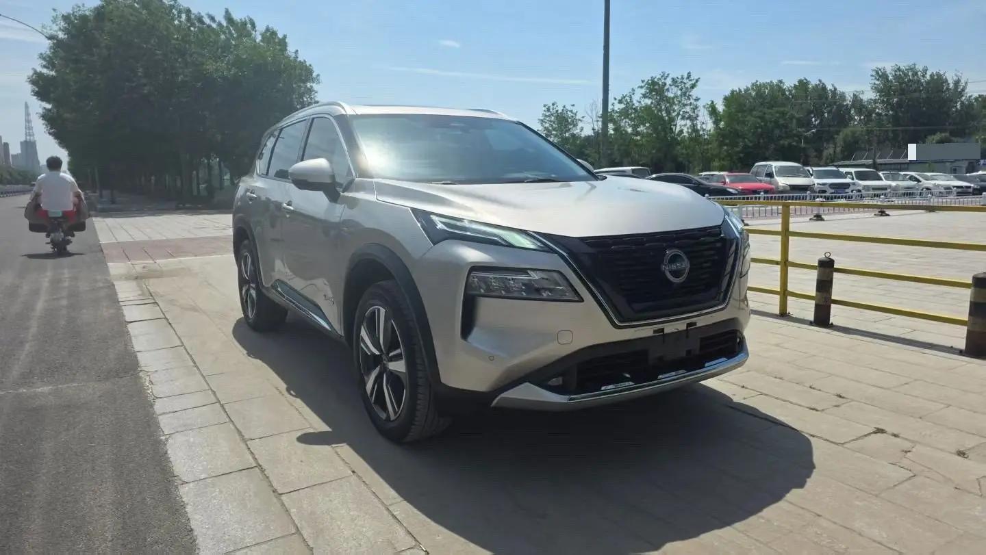 Nissan 2023 Qijun e-POWER 1.5 Super Mixed Dual Motor Four-wheel Drive Extreme Edition Automatic Gear 3