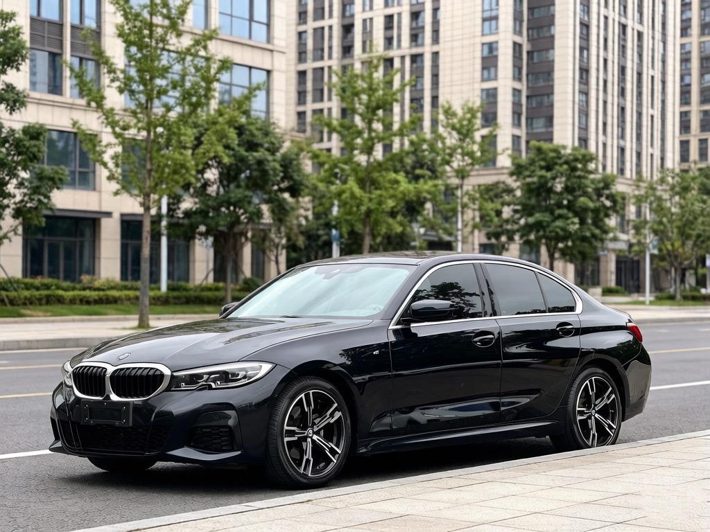 BMW 3 Series 2022 325i M Sports Suit