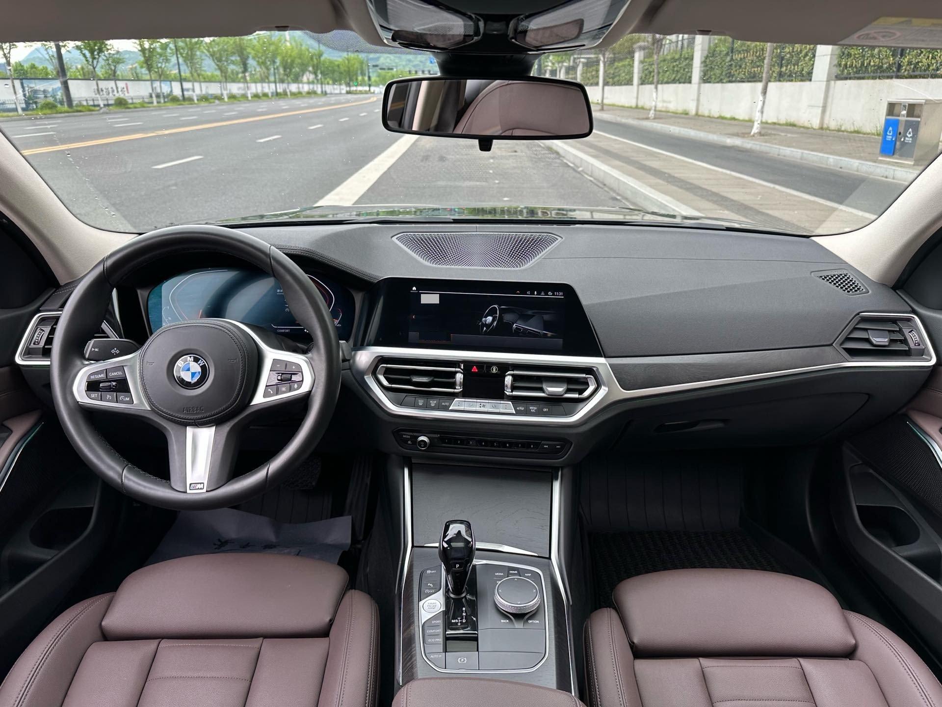 BMW 3 Series 2022 325i M Sports Suit 5