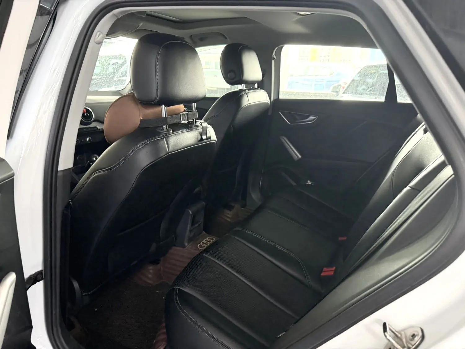 Audi Q2L 2021 model 35 TFSI Stylish Elegant Edition 4