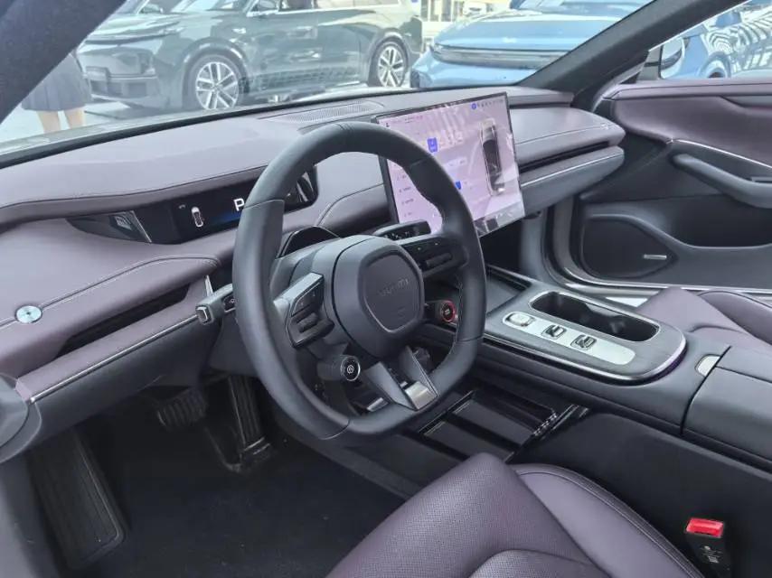 MI SU7 2024 700km Rear Drive Standard Founding Edition 4