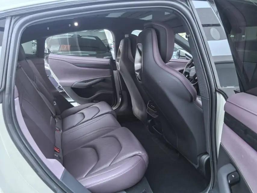 MI SU7 2024 700km Rear Drive Standard Founding Edition 7