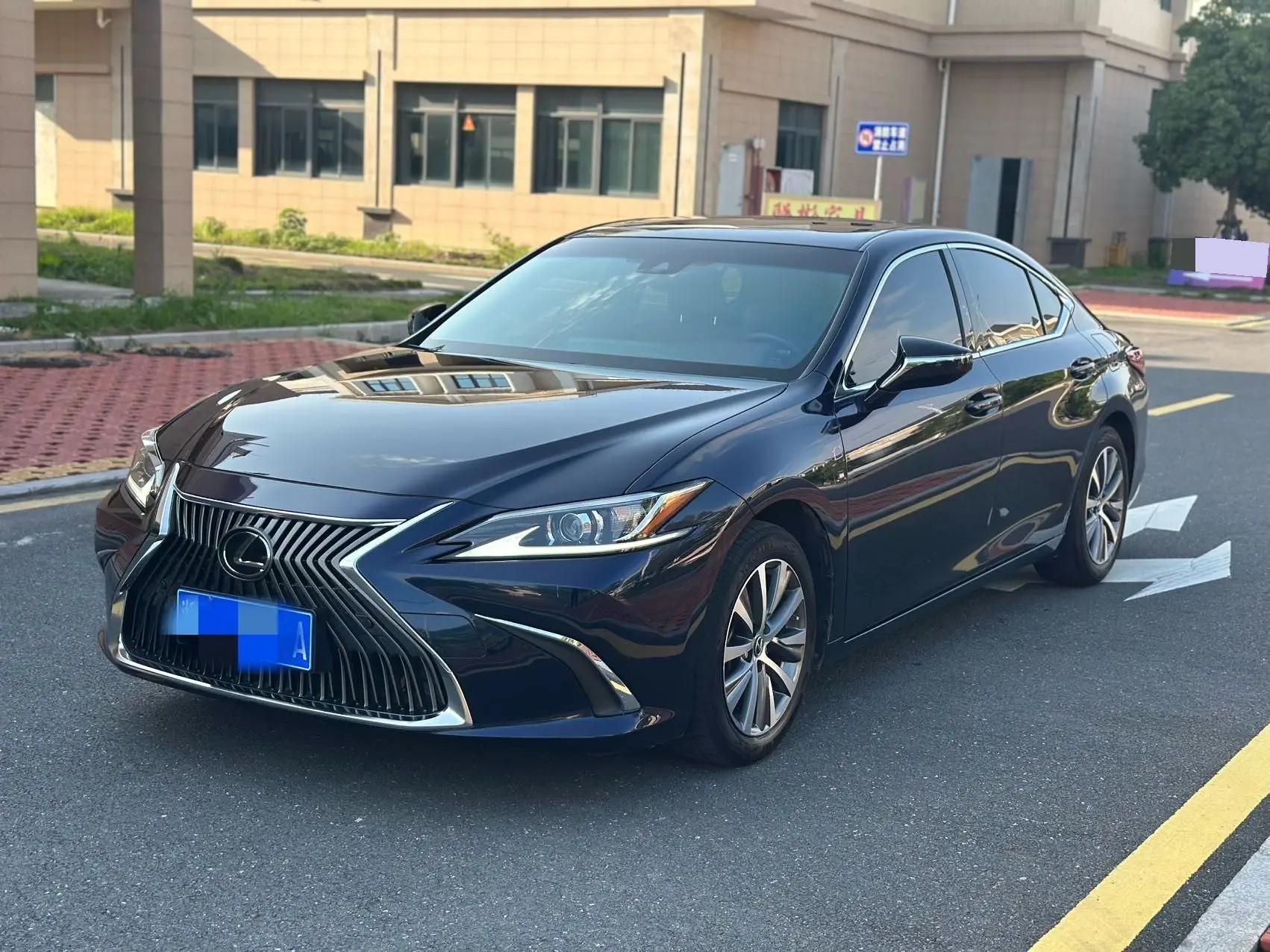 Lexus ES 2020 200 Excellence Edition