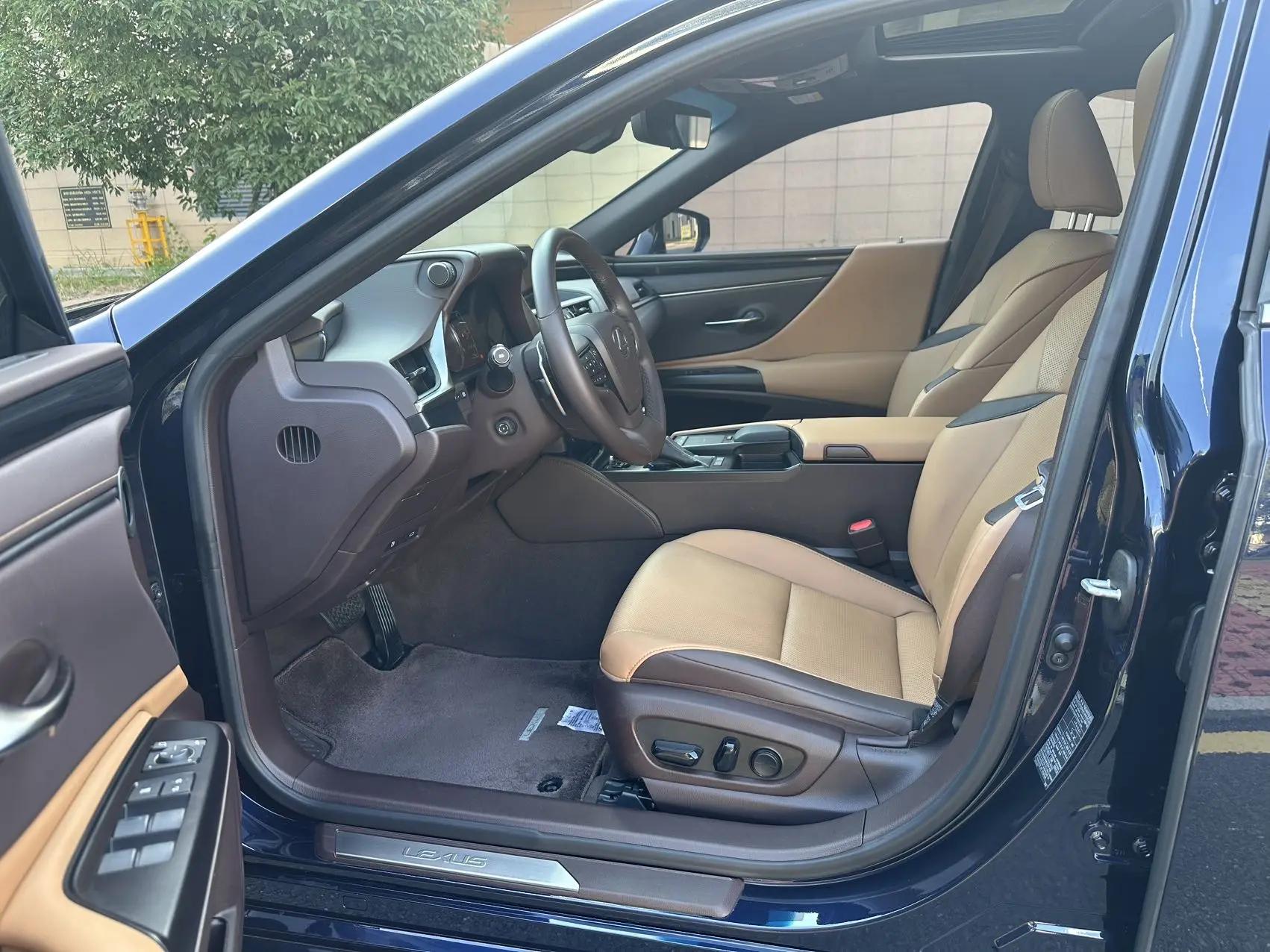 Lexus ES 2020 200 Excellence Edition 4